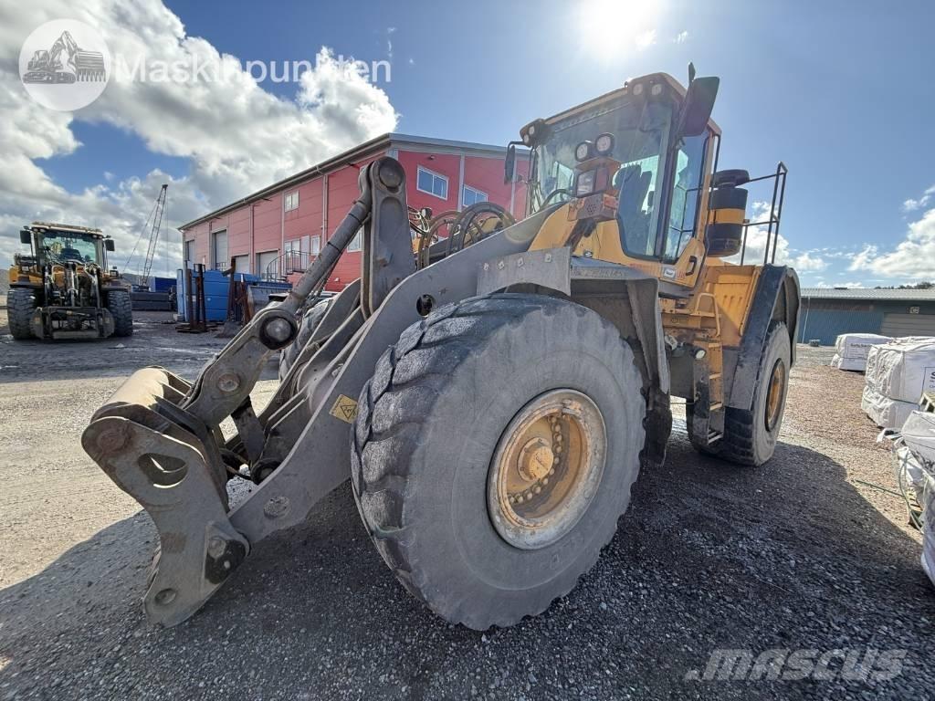 Volvo L 180 F Pyöräkuormaajat
