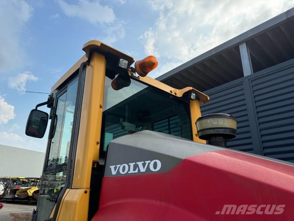 Volvo SD135B Yksivalssijyrät
