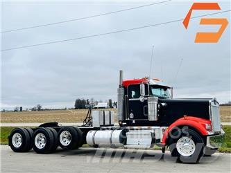 Kenworth W 900 Vetopöytäautot