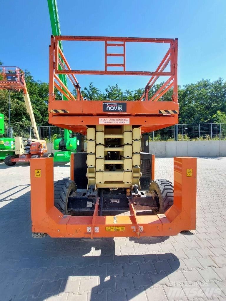 JLG 530 LRT Saksilavat