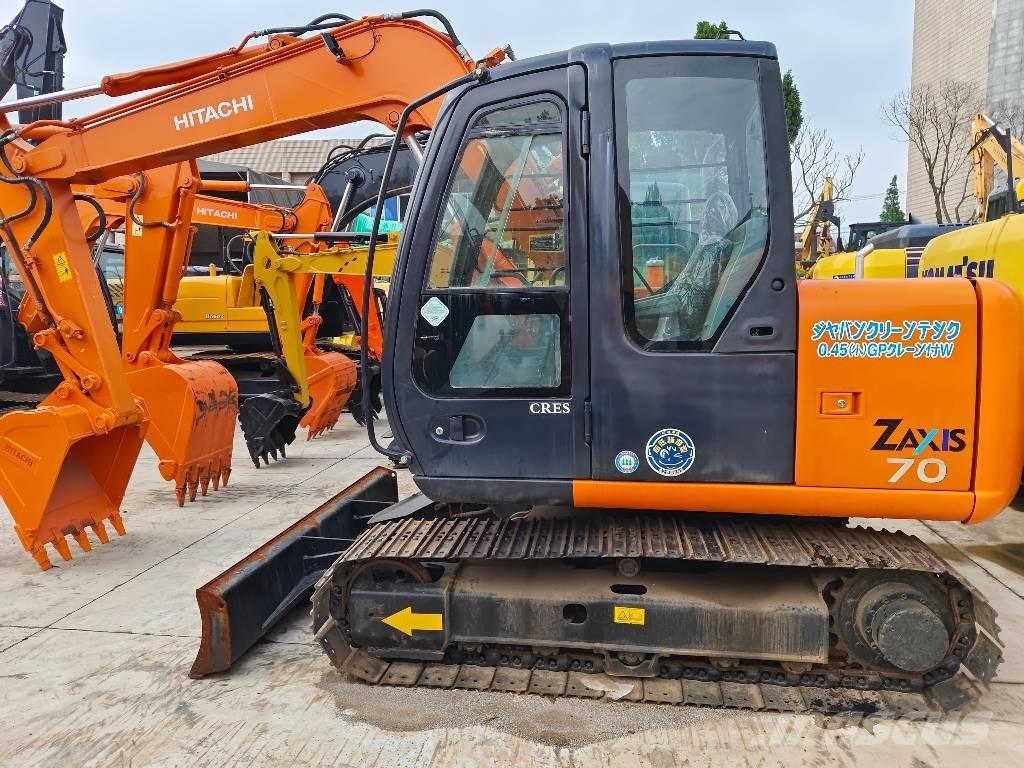 Hitachi ZX 70 Midikaivukoneet 7t - 12t