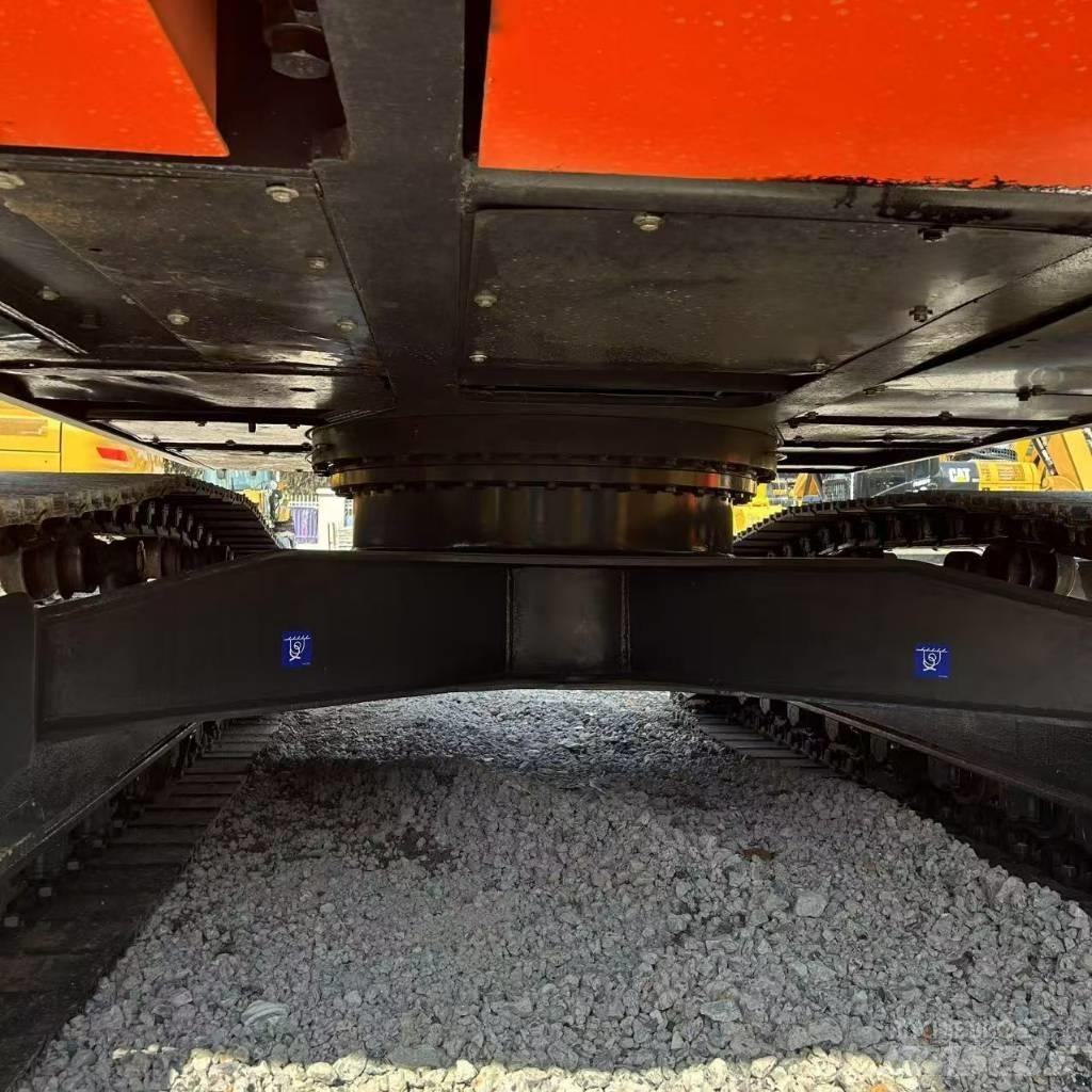 Doosan 225LC-9c Telakaivukoneet