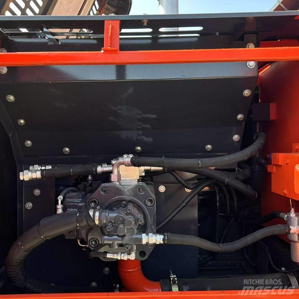Doosan 225LC-9c Telakaivukoneet