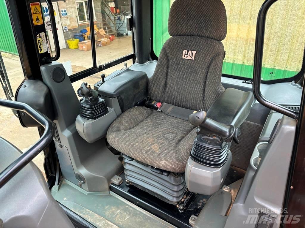 CAT D 6 K 2 LGP Telaketjupuskutraktorit