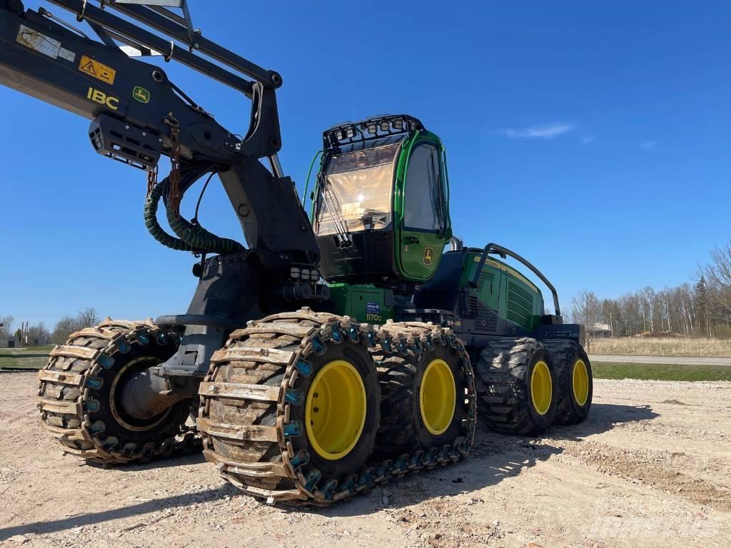 John Deere 1170G Harvesterit