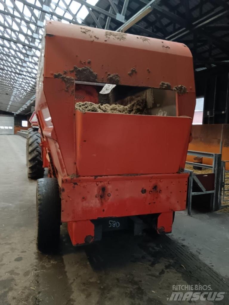 Seko 500/130 Rehuvaunut