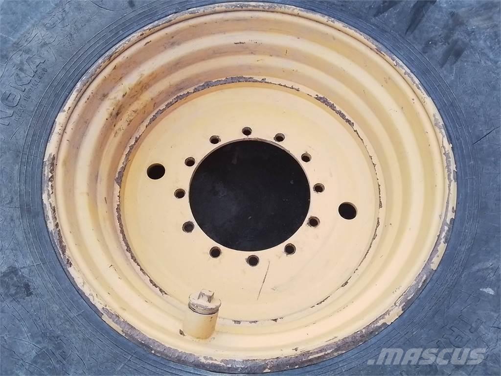 Rottne H20 20x34 Renkaat ja vanteet