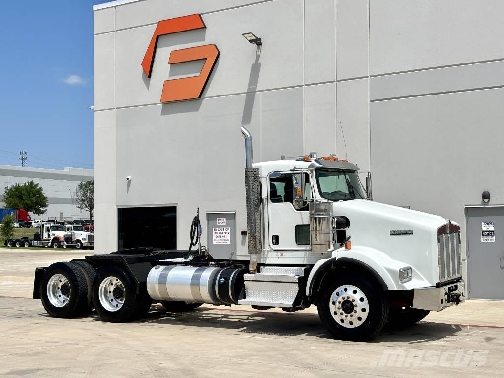 Kenworth T 800 Vetopöytäautot