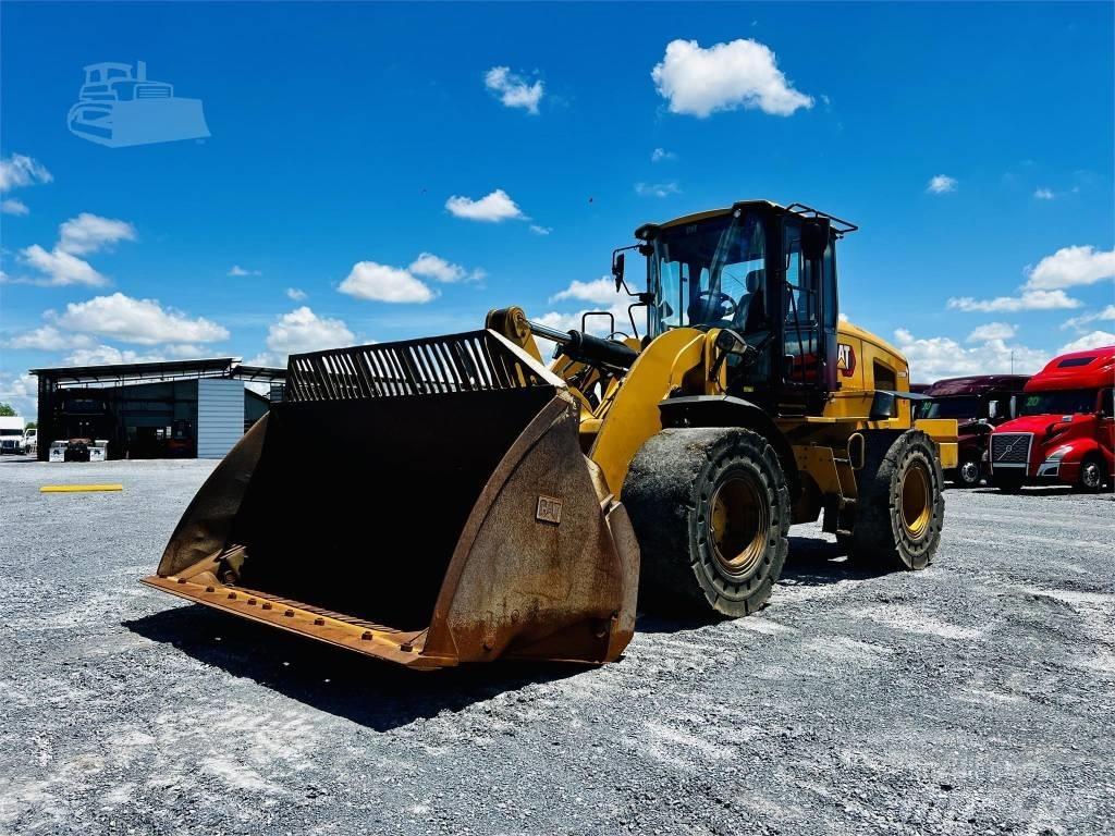 CAT 938 M Pyöräkuormaajat