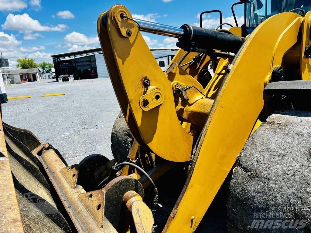 CAT 938 M Pyöräkuormaajat