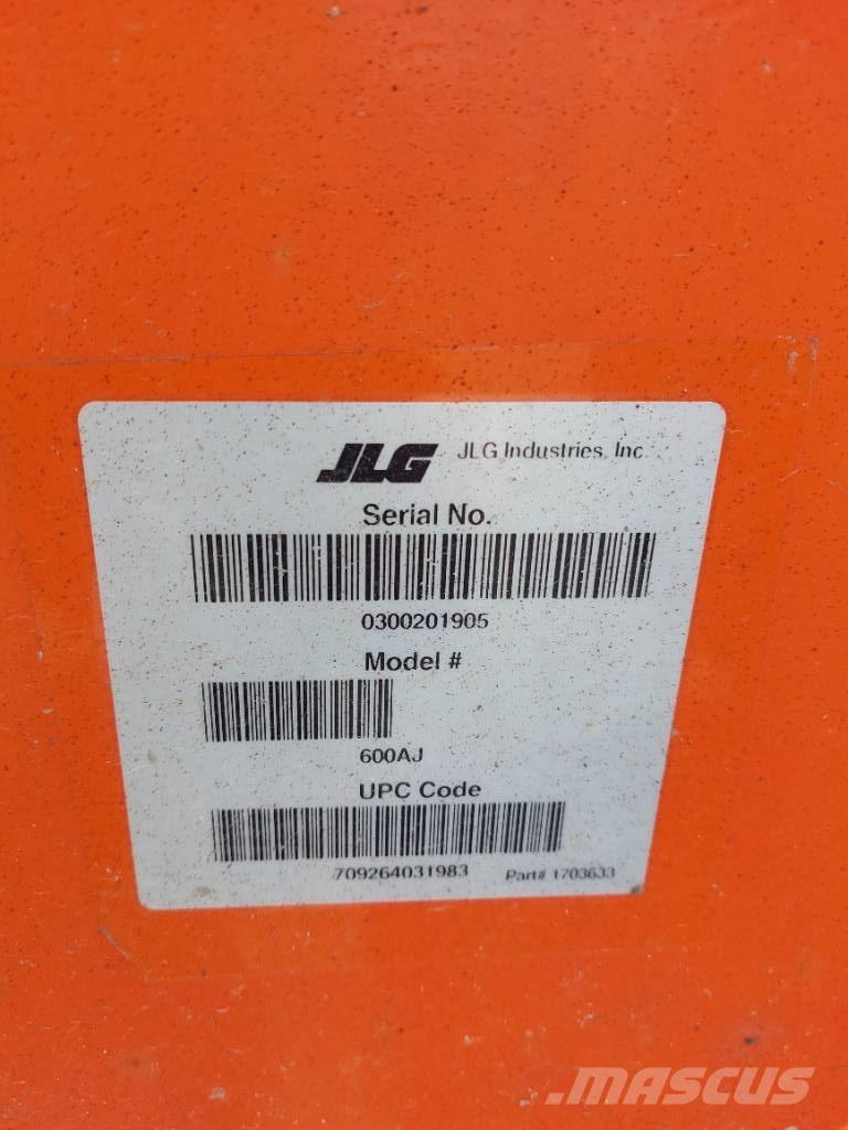 JLG 600AJ Kuukulkijat