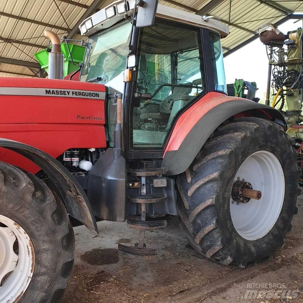 Massey Ferguson 8260 Traktorit