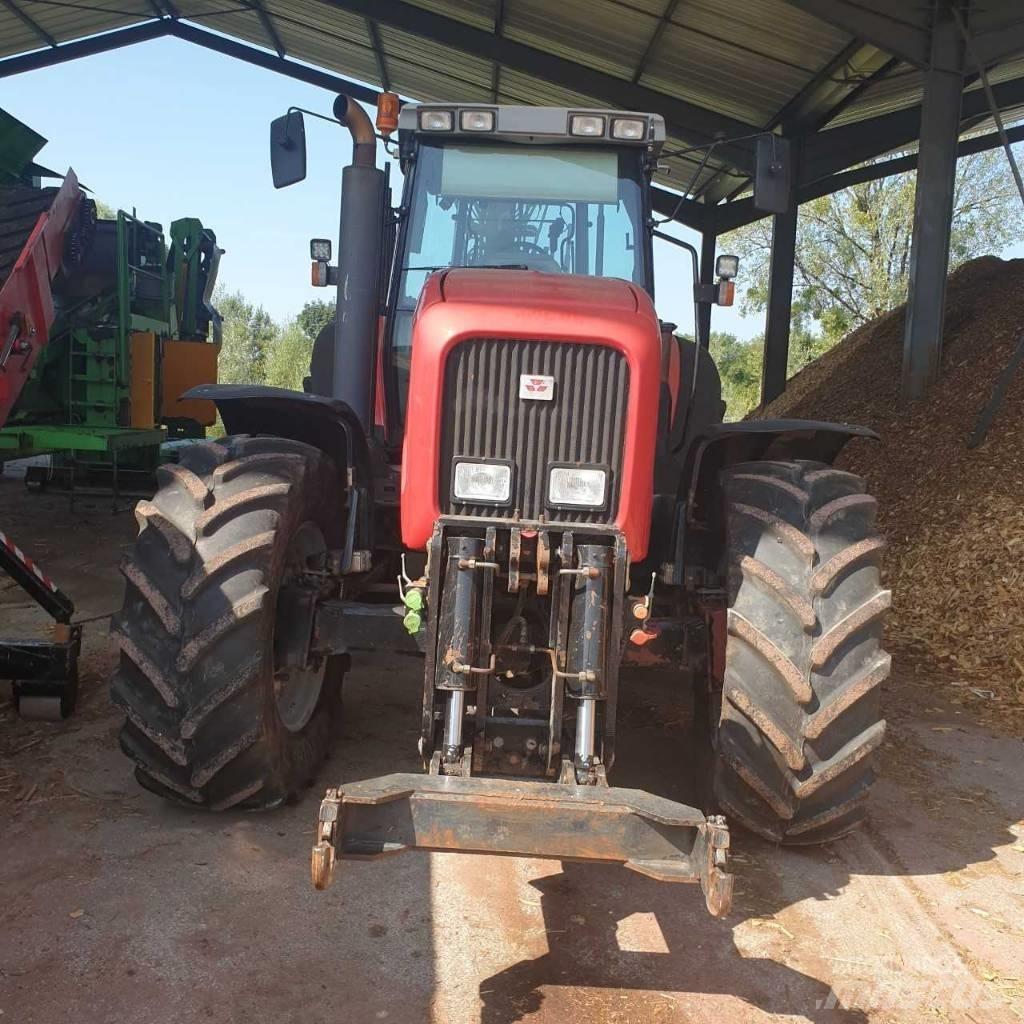 Massey Ferguson 8260 Traktorit