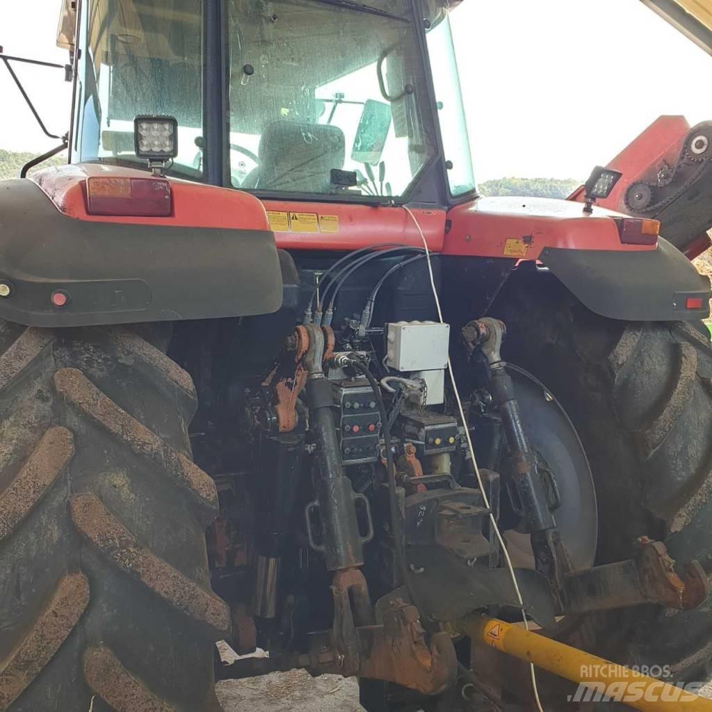 Massey Ferguson 8260 Traktorit