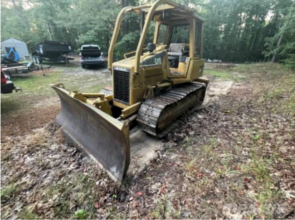 CAT D 5 G Telaketjupuskutraktorit