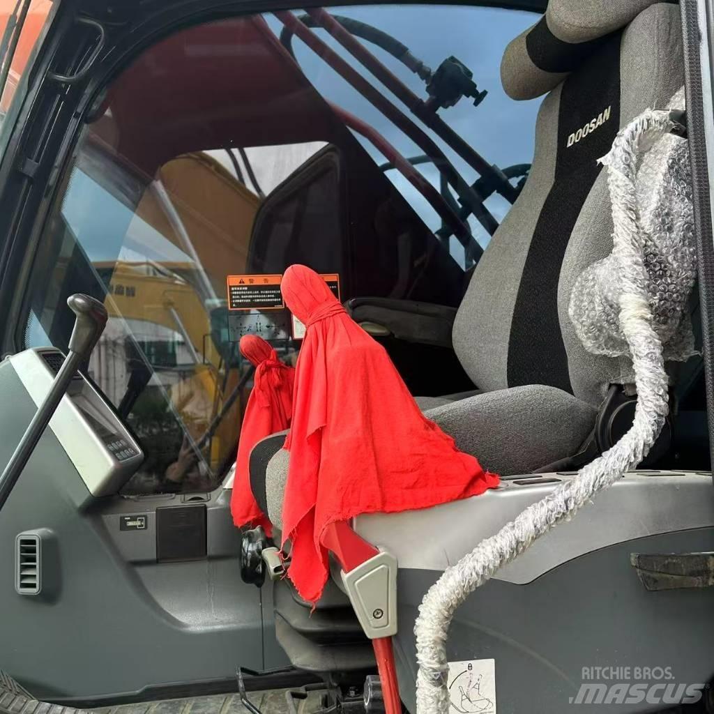 Doosan 225LC-9 Telakaivukoneet