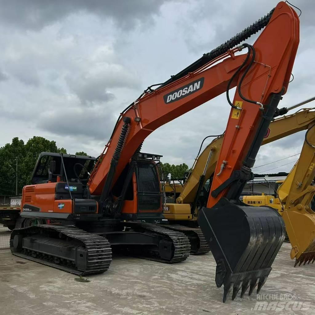Doosan 225LC-9 Telakaivukoneet