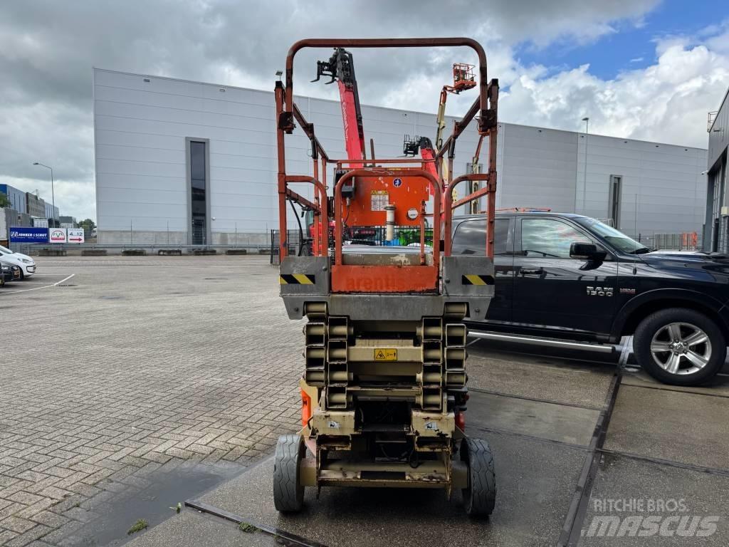 JLG 2646 ES Saksilavat