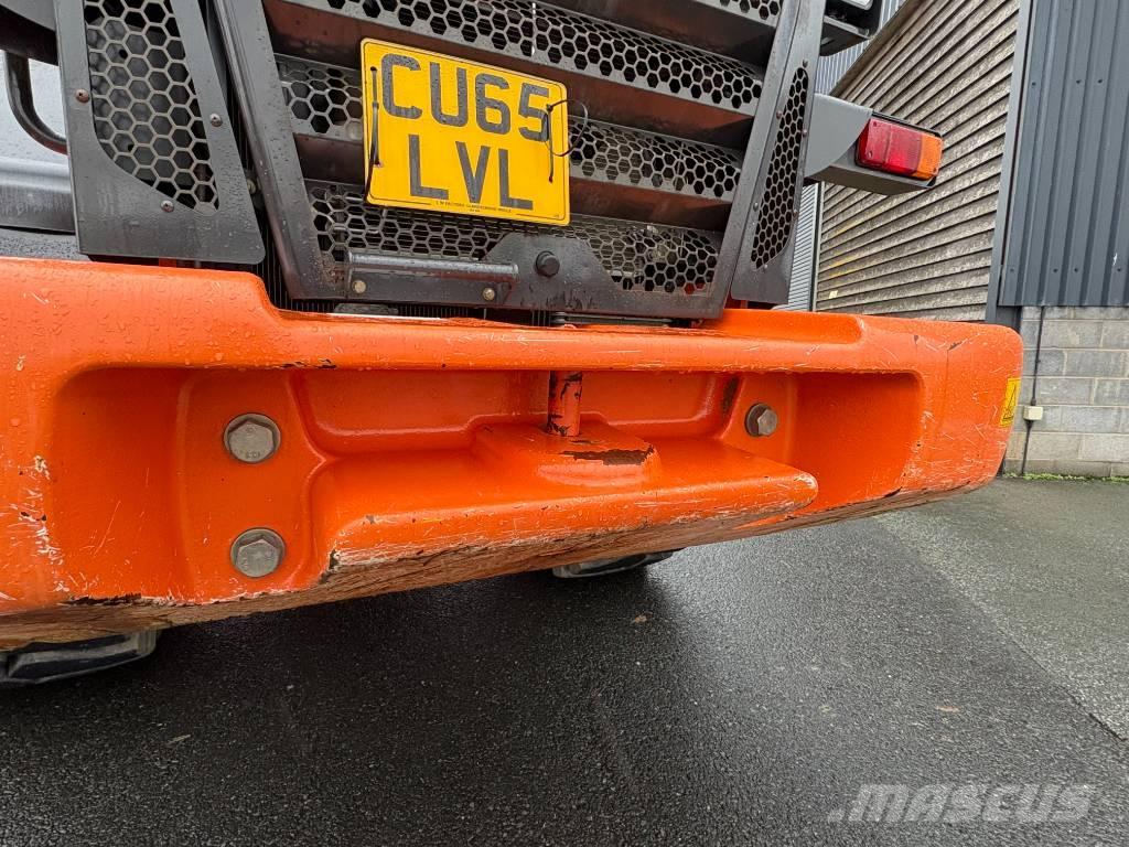 Hitachi ZW 220-5B Pyöräkuormaajat