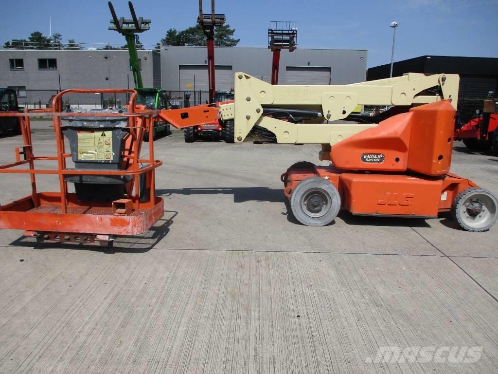 JLG E400 AJPN (687) Pienikokoiset itseliikkuvat puominostimet