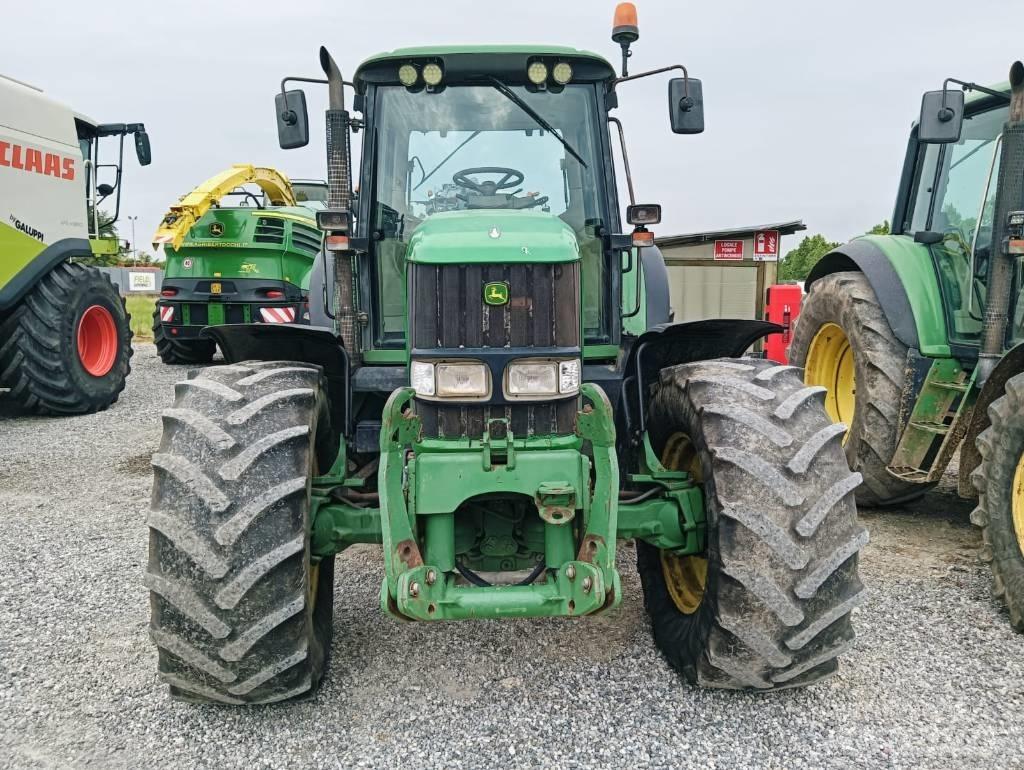 John Deere 6820 Traktorit