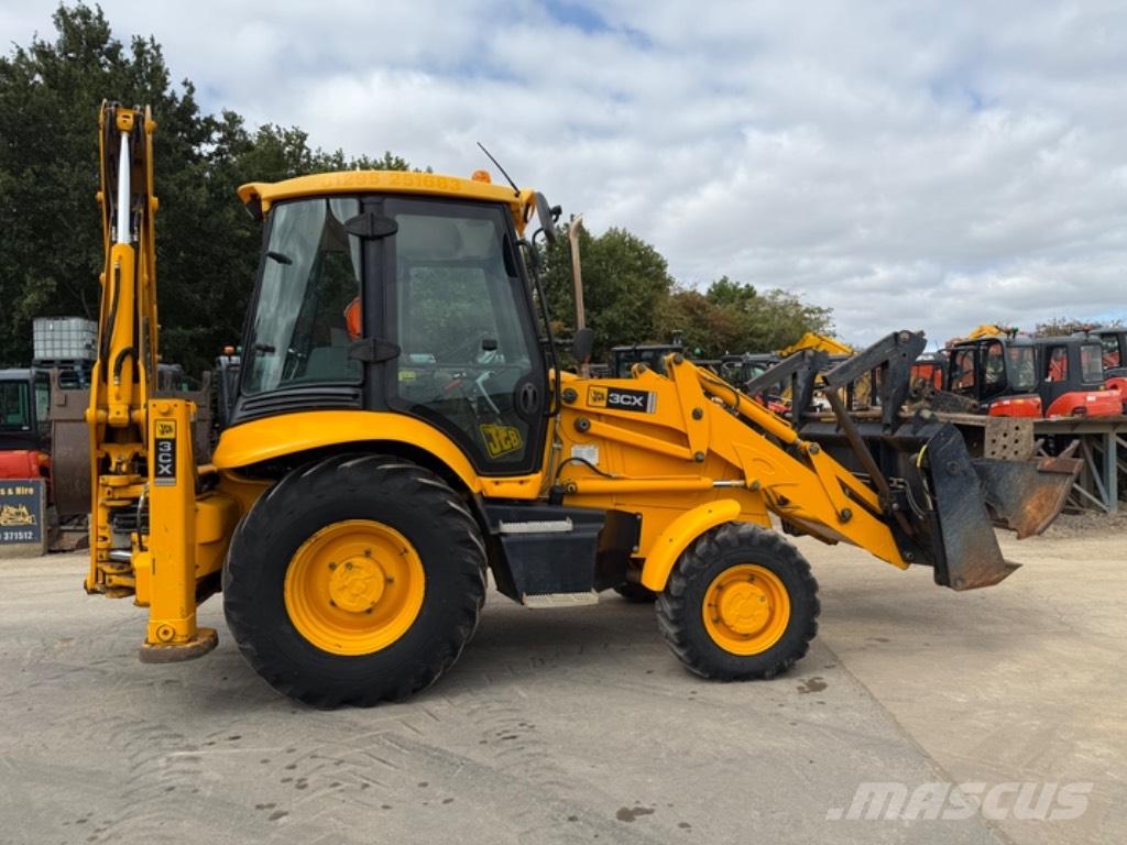 JCB 3 CX Kaivurikuormaajat