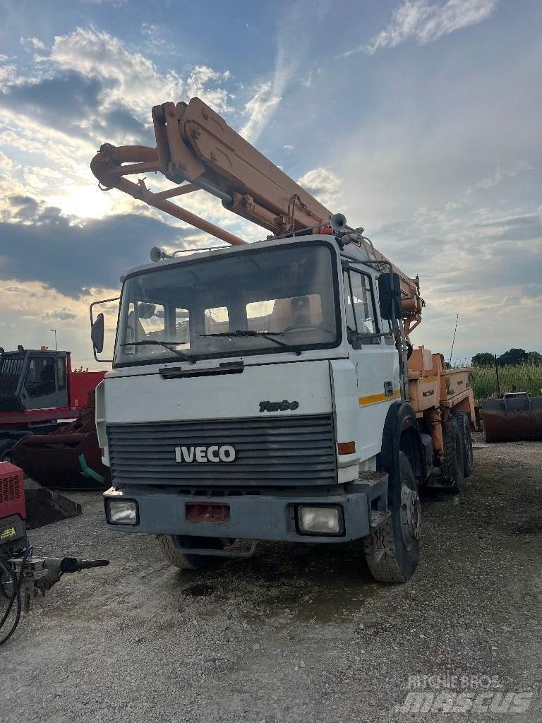 Iveco 330-36 H Sora- ja kippiautot
