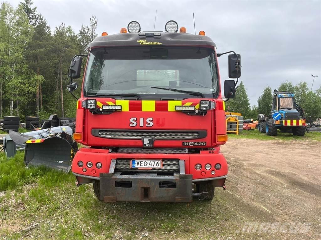 Sisu E11 420 Tienhoitoautot
