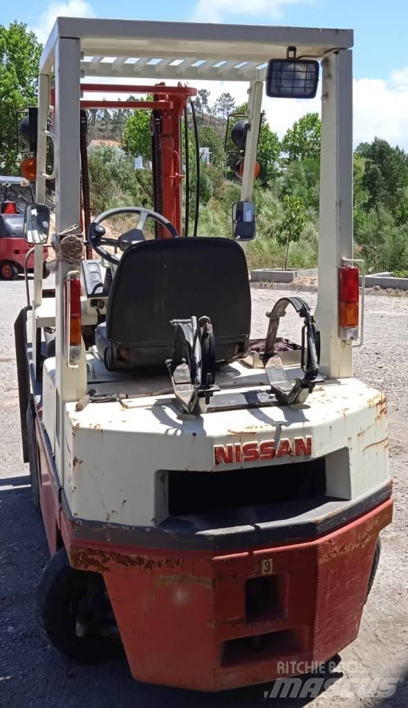 Nissan 02ZNH01A15 Nestekaasutrukit