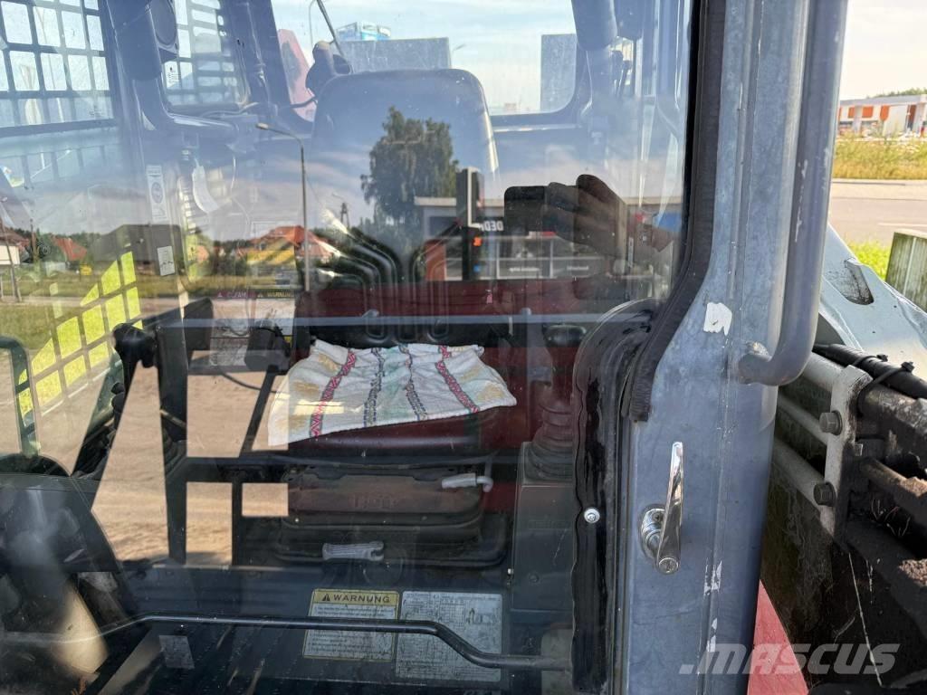 Takeuchi TL 250 Telakuormaajat