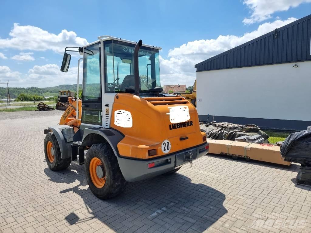 Liebherr L 506 Pyöräkuormaajat