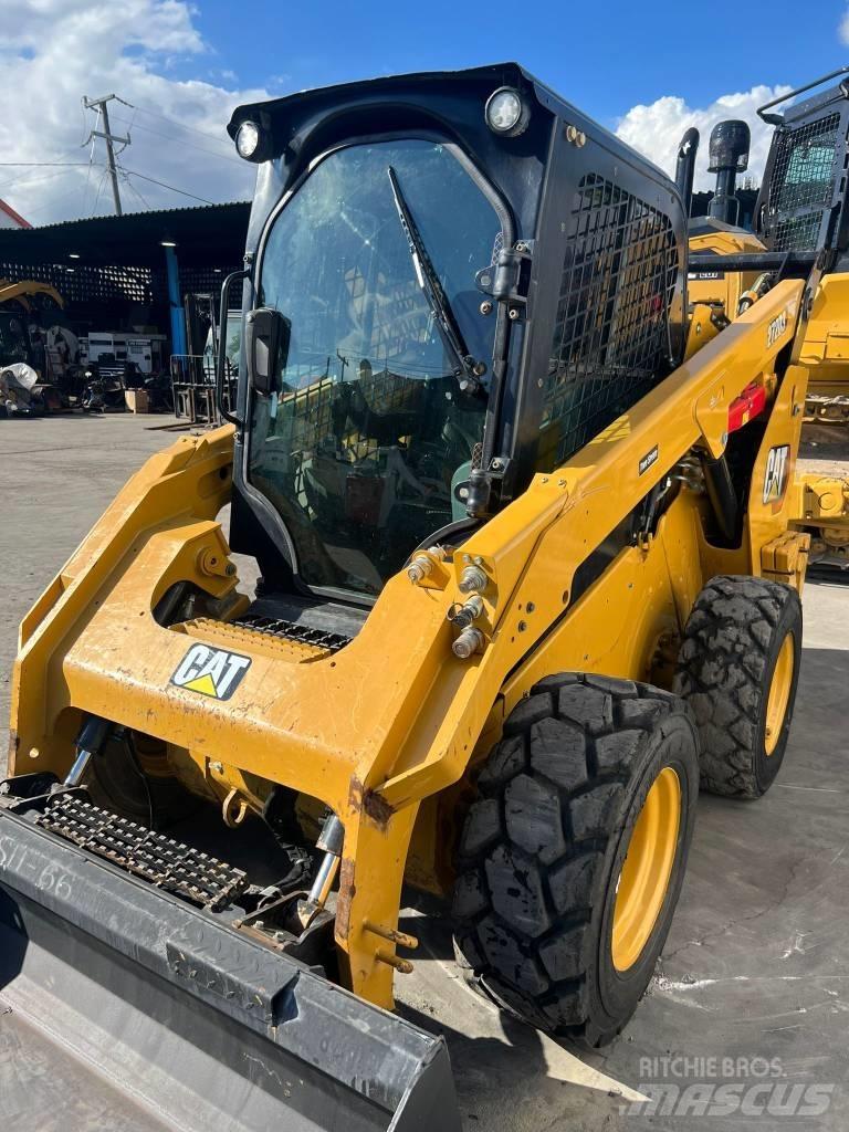 CAT 272D3 Liukuohjatut kuormaajat