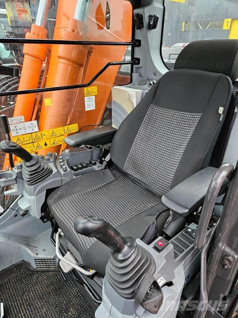 Hitachi ZX 135 US-7 Telakaivukoneet