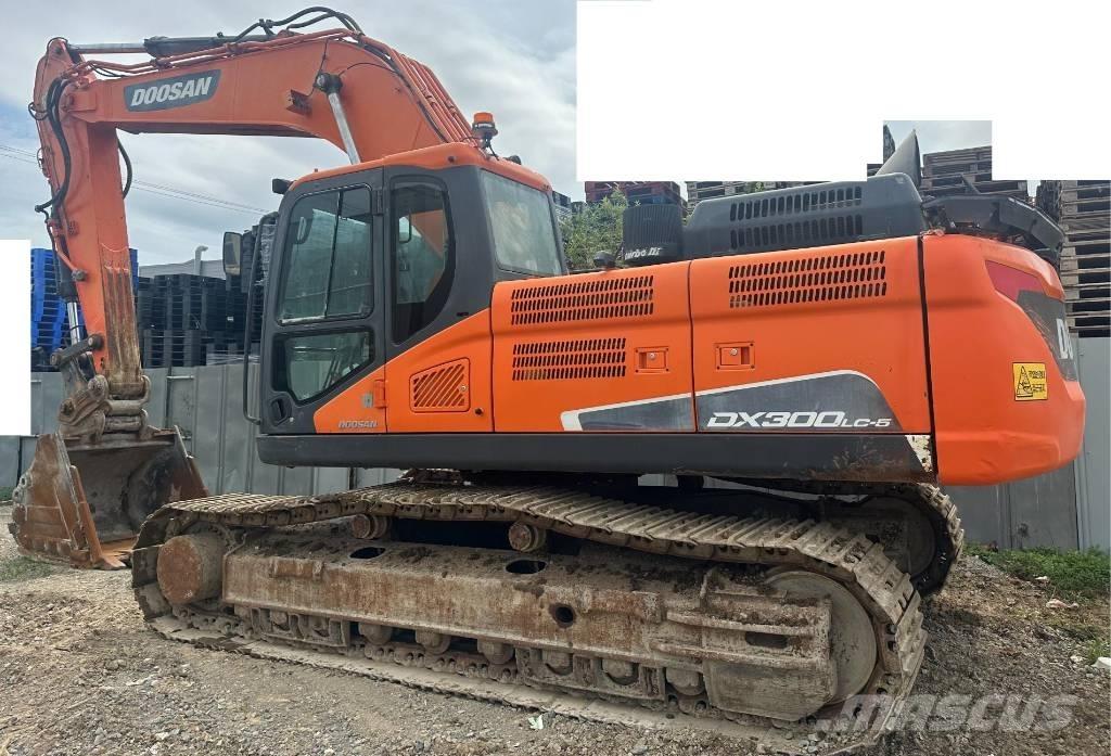 Doosan DX 300 LC-5 Telakaivukoneet