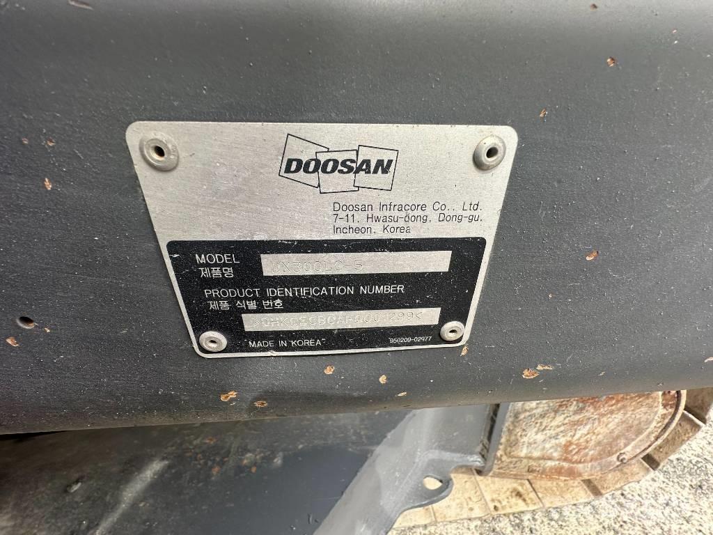 Doosan DX 300 LC-5 Telakaivukoneet