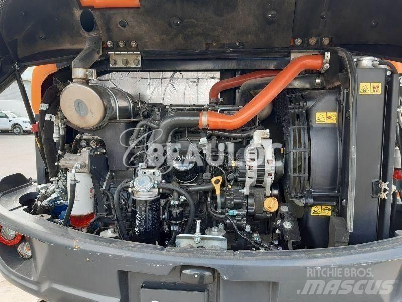 Doosan DX 57 W Pyöräkaivukoneet