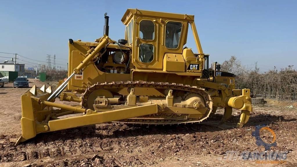 CAT D8K Telaketjupuskutraktorit