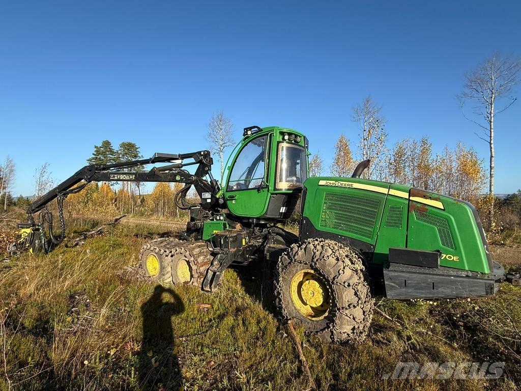 John Deere 1070 E Harvesterit