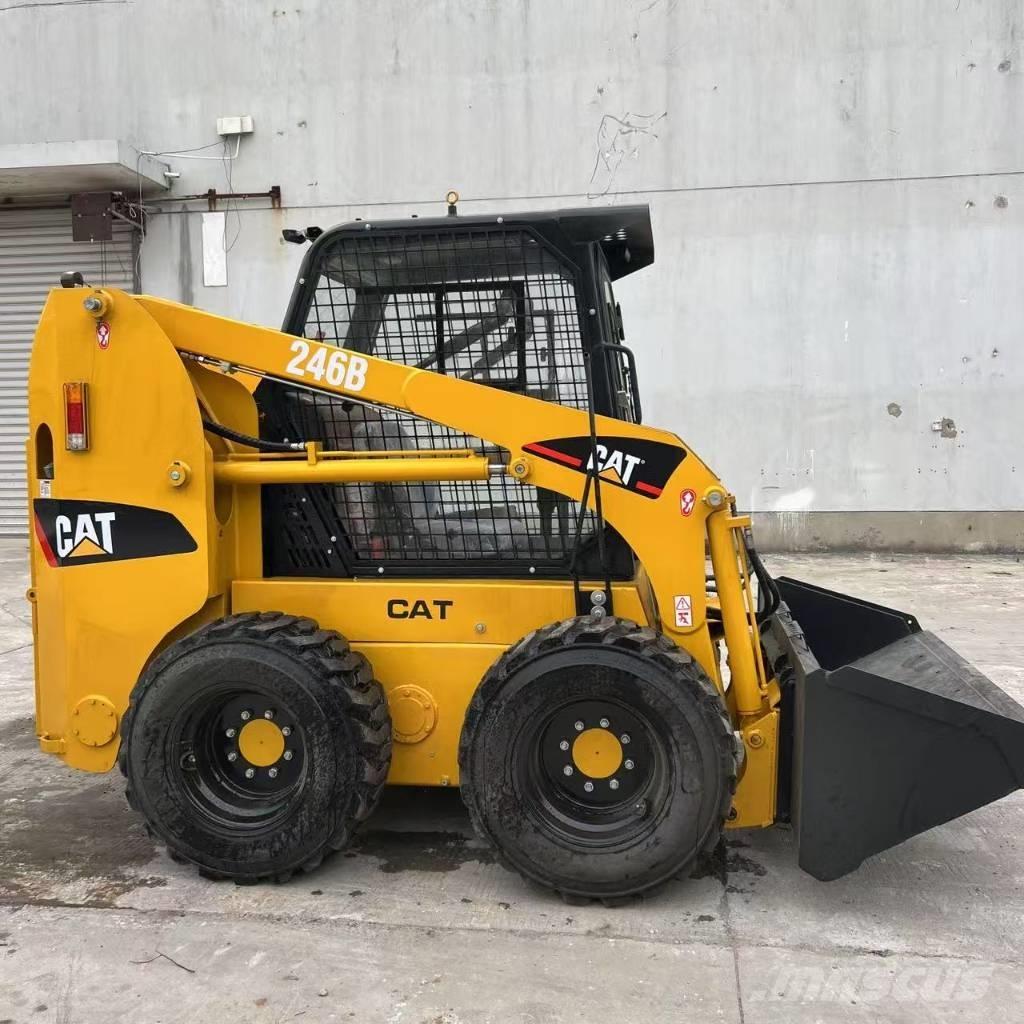 CAT 246 B Pienkuormaajat