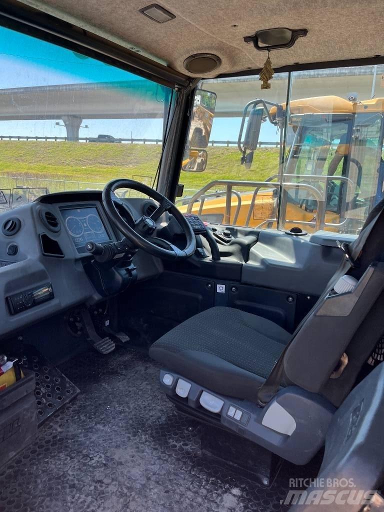 Bell B30E Dumpperit