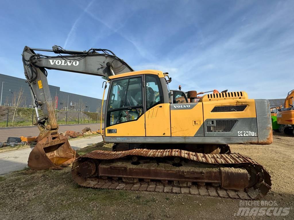 Volvo EC220DL Telakaivukoneet
