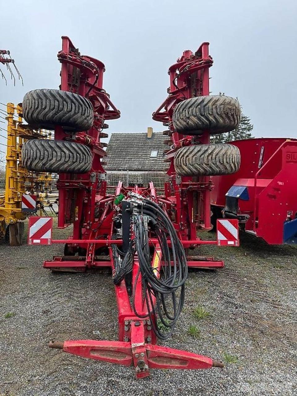 Horsch Joker 8RT Kiekkomultaimet ja lautasäkeet