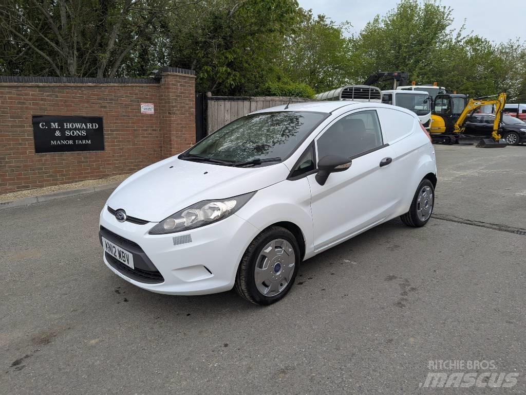 Ford Fiesta Van Pakettiautot