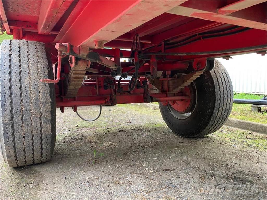 Agromet T-149 Sora- ja kippiperävaunut