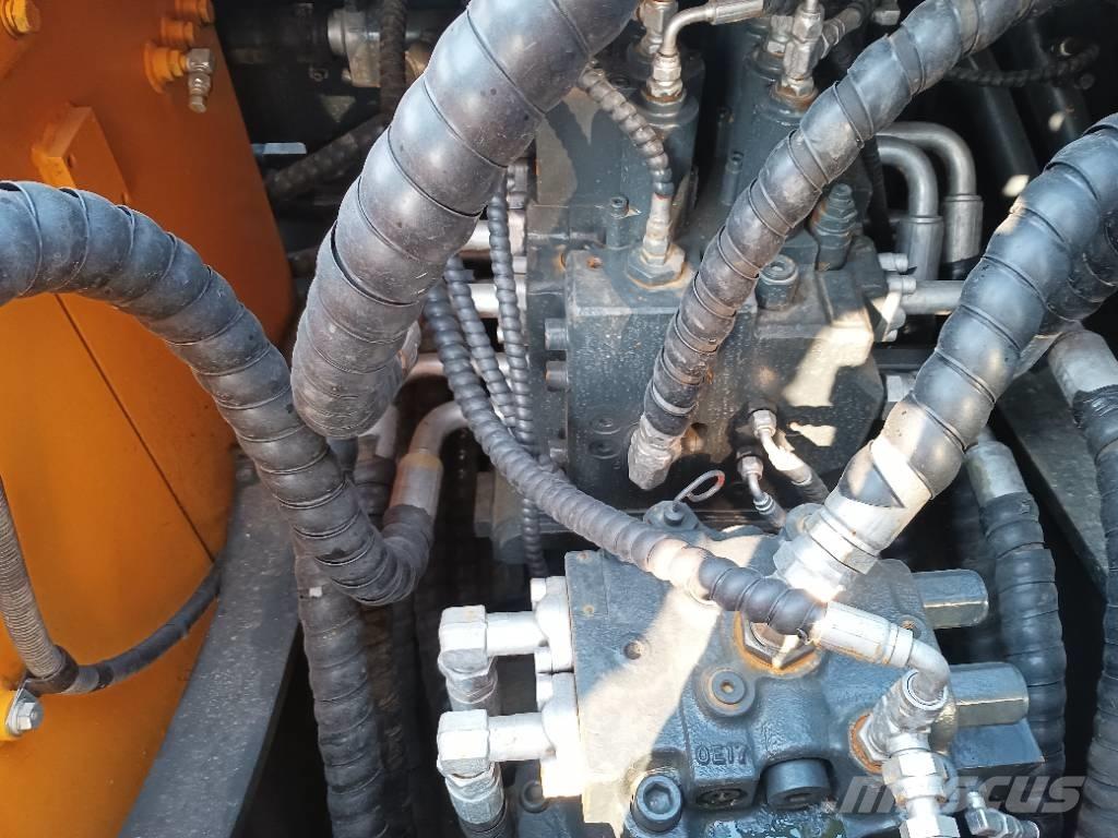 Hyundai R 220-9 S Telakaivukoneet