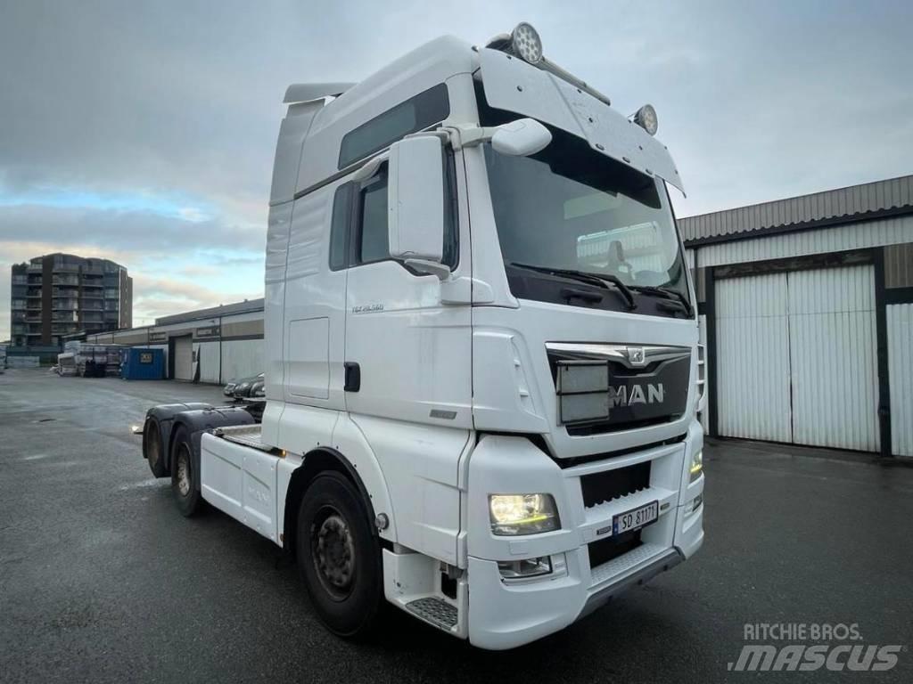 MAN TGX 28.560 Vetopöytäautot