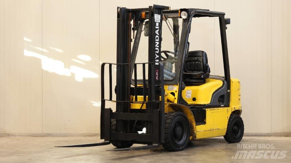 Hyundai 25 D-7 E Dieseltrukit