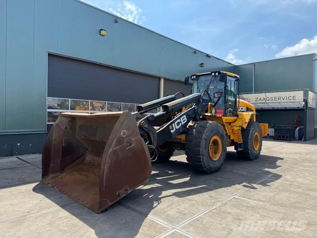 JCB 457 Pyöräkuormaajat
