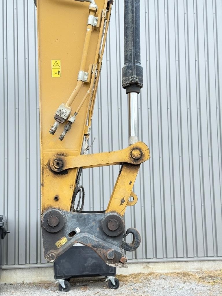 CAT 326 F L Telakaivukoneet