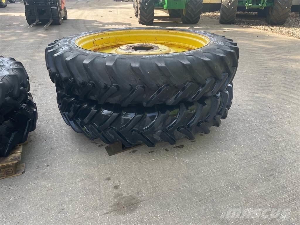  340/85R48 Renkaat ja vanteet